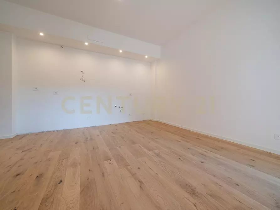 Immagine 5 di Trilocale in vendita  in Via Carlo Dossi 80 a Roma