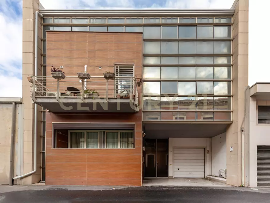 Immagine 3 di Trilocale in vendita  in Via Ruggero Leoncavallo 5 a Catania