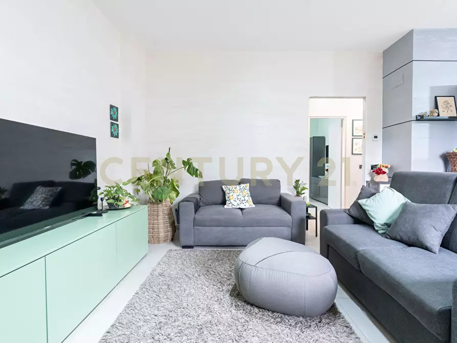 Immagine 41 di Casa bifamiliare in vendita  in Via A. di Sangiuliano 68 a Sant'agata Li Battiati