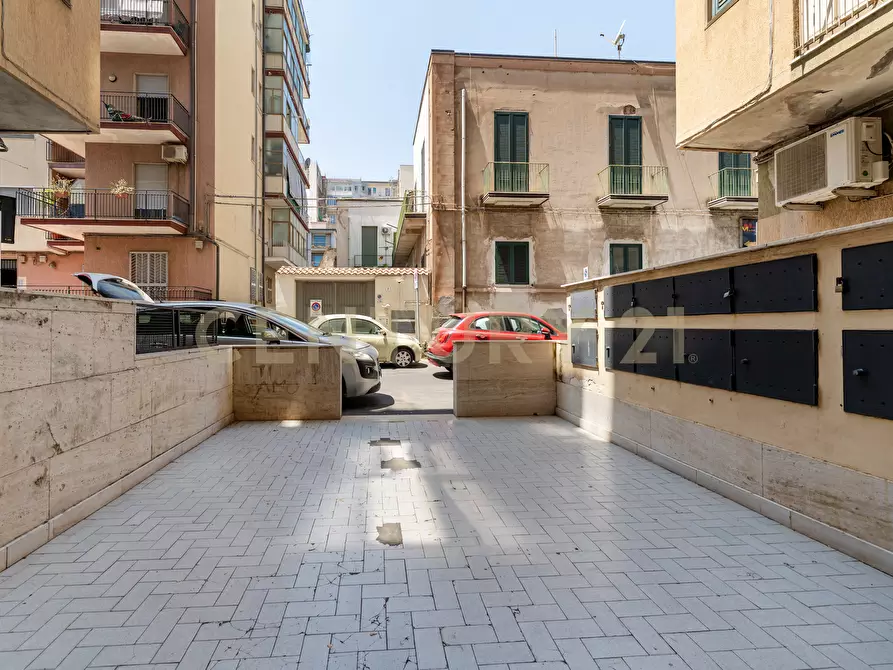 Immagine 41 di Trilocale in vendita  in Via Giuseppe Mazzaglia 7 a Catania