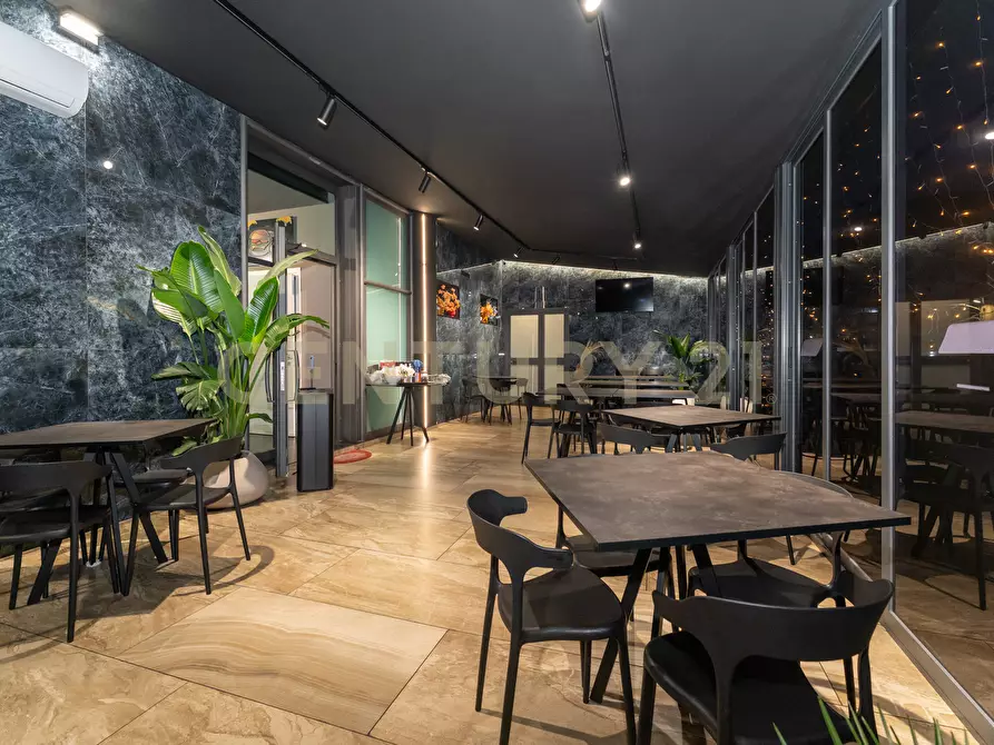 Immagine 46 di Attività commerciale in vendita  in Corso Indipendenza 131 a Catania