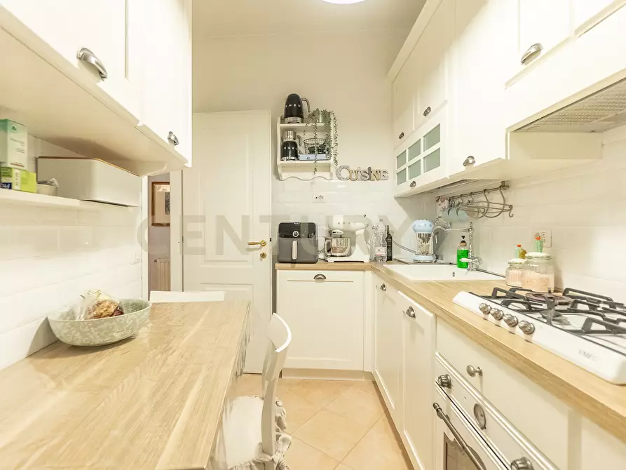 Immagine 13 di Quadrilocale in vendita  in Via Moggio Udinese 28 a Roma