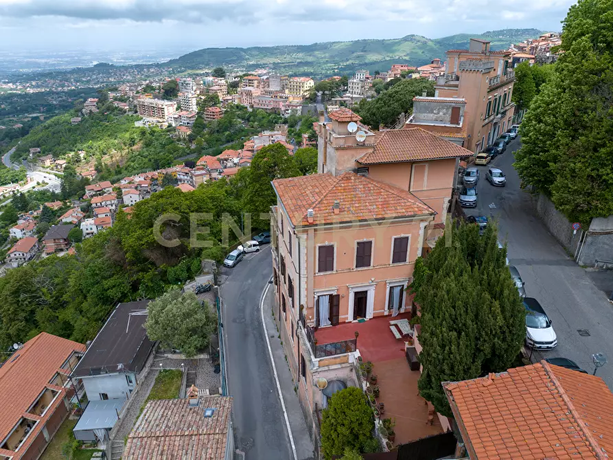 Immagine 63 di Pentalocale in vendita  in Viale Madonna del Tufo 26 a Rocca Di Papa
