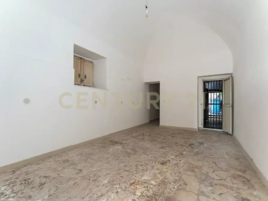 Immagine 19 di Locale commerciale in vendita  in Via Nizzeti a Tremestieri Etneo