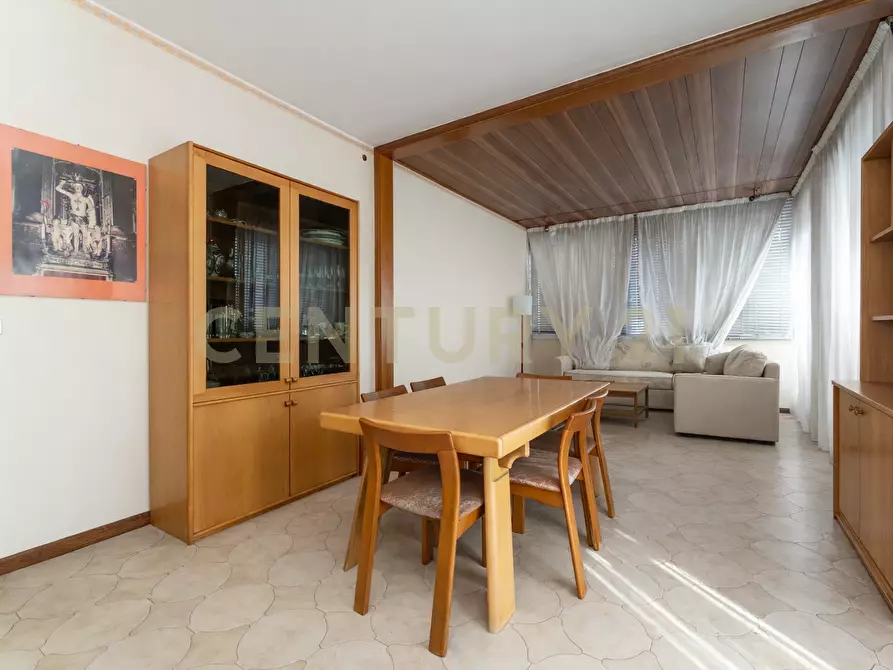 Immagine 36 di Quadrilocale in vendita  in Via San Martino 23 a Acireale