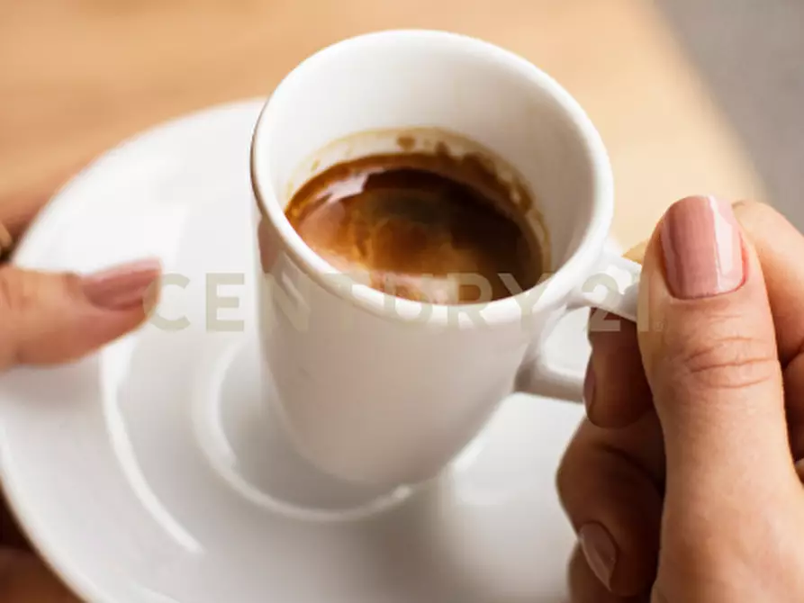 Immagine 12 di Tabaccheria in vendita  in Via della Regione Siciliana snc a Gioiosa Marea