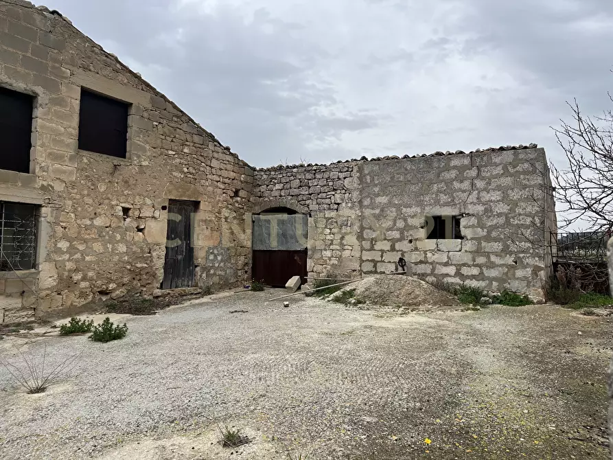 Immagine 18 di Villa in vendita  in SS115, km 323 a Ragusa