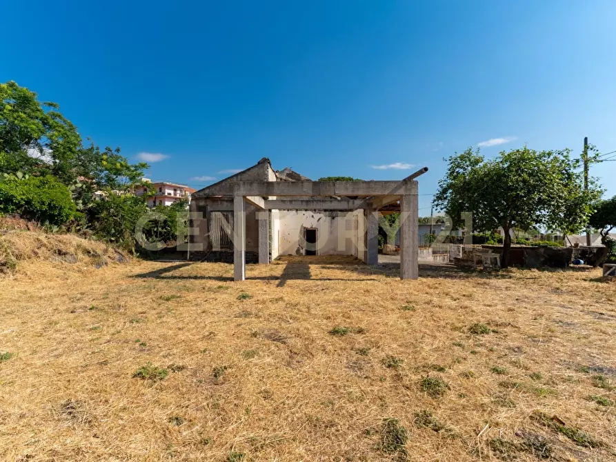 Immagine 8 di Rustico / casale in vendita  in Via Castelnuovo Don Bosco 32 a Acireale