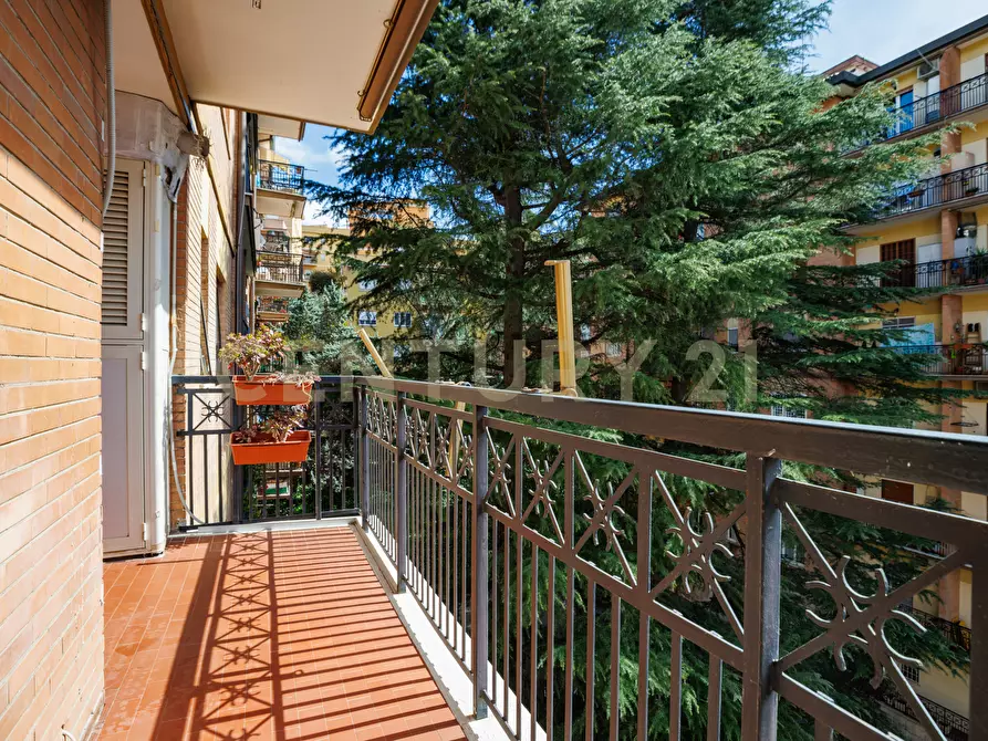 Immagine 41 di Quadrilocale in vendita  in Via di Valle Aurelia 130 a Roma