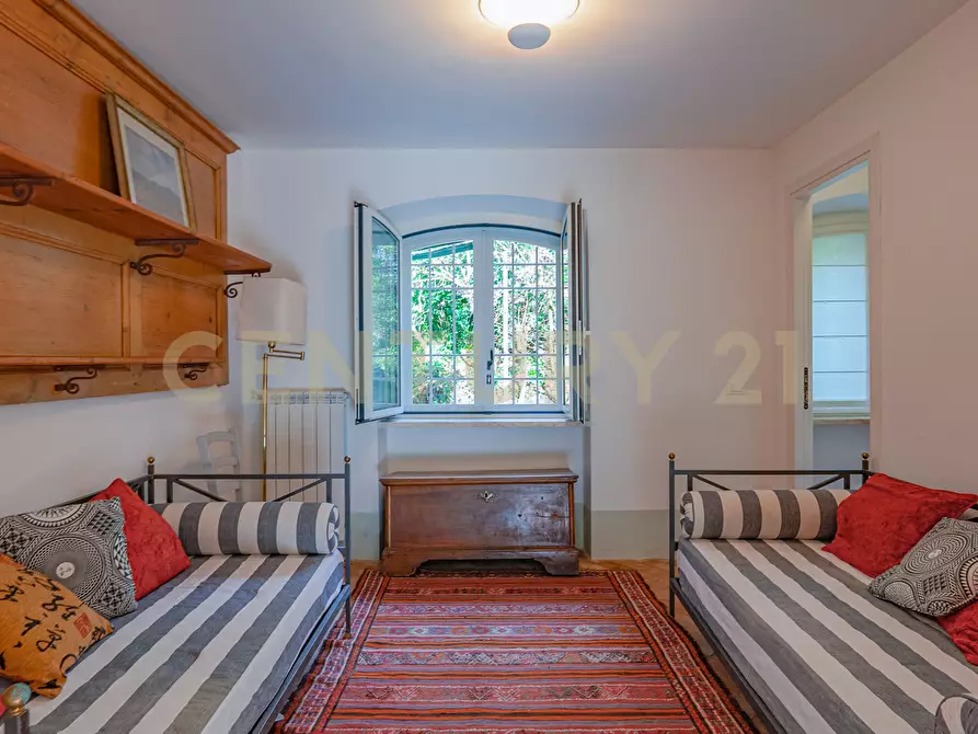 Immagine 23 di Villa in vendita  in Via Cassia 1951 a Roma