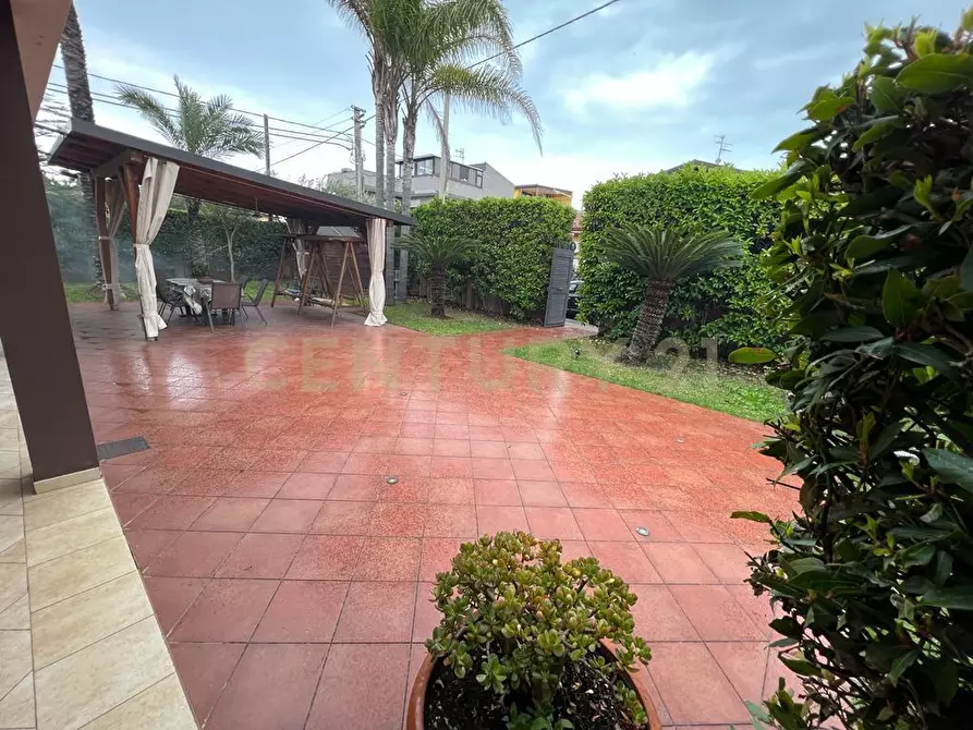 Immagine 9 di Casa indipendente in vendita  in Via Maccarello 43 a Catania