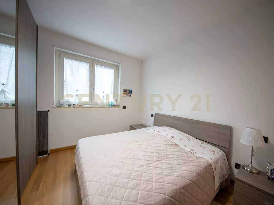 Immagine 11 di Bilocale in vendita  in Via Isotta Gaeta 15 a Roma