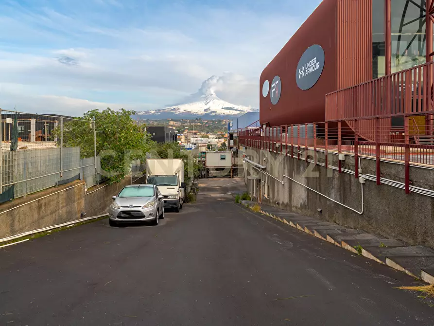 Immagine 36 di Attività commerciale in vendita  in Viale del Commercio a Misterbianco