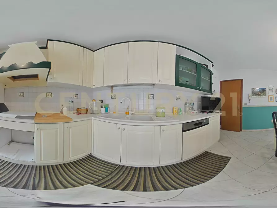 Immagine 74 di Villa in vendita  in Via Santa Rosa da Lima 17 a Catania