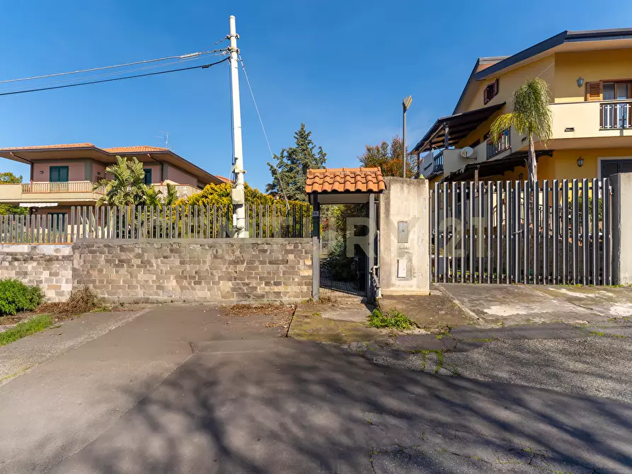 Immagine 40 di Porzione di casa in vendita  in Via Gaetano Donizetti 15 a Mascalucia