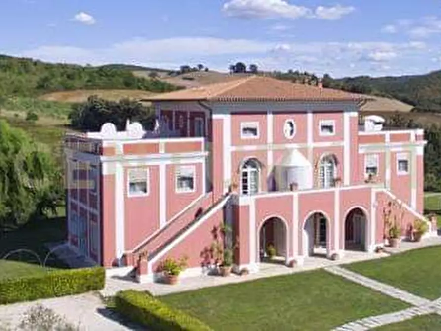 Immagine 3 di Azienda agricola in vendita  in Strada della Sgrilla 16/a a Capalbio