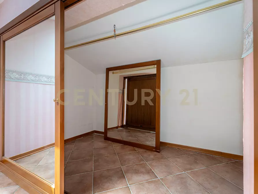 Immagine 26 di Quadrilocale in vendita  in Via Macello 86 a San Giovanni La Punta