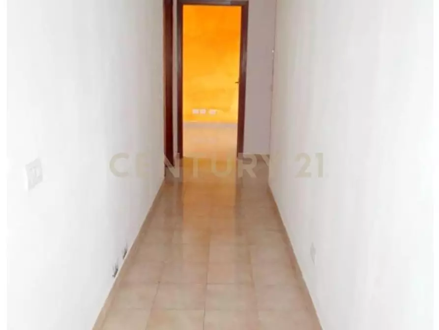 Immagine 8 di Pentalocale in vendita  in Via Alessandro Scarlatti 17 a Aci Castello