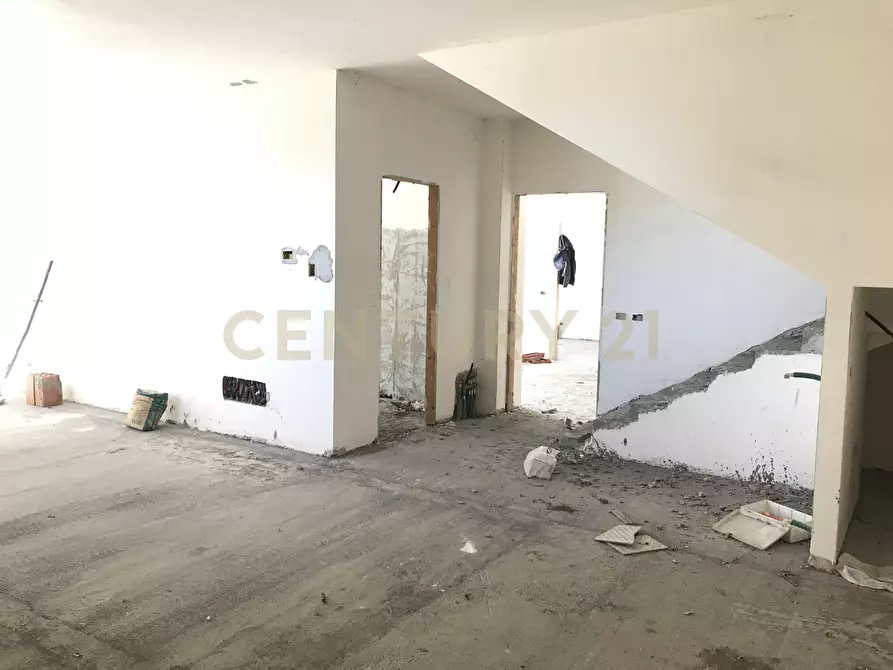 Immagine 34 di Casa bifamiliare in vendita  in via Vincenzo Ricca a Catania