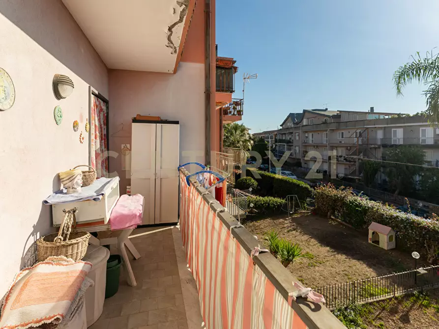 Immagine 6 di Bilocale in vendita  in Via dei Ciclopi 160 a Aci Catena