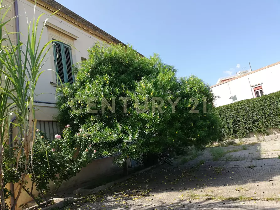 Immagine 17 di Palazzo in vendita  in Viale Regina Margherita 27 a Messina