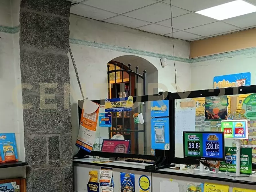 Immagine 7 di Tabaccheria in vendita  in Via Dafnica 104 a Acireale