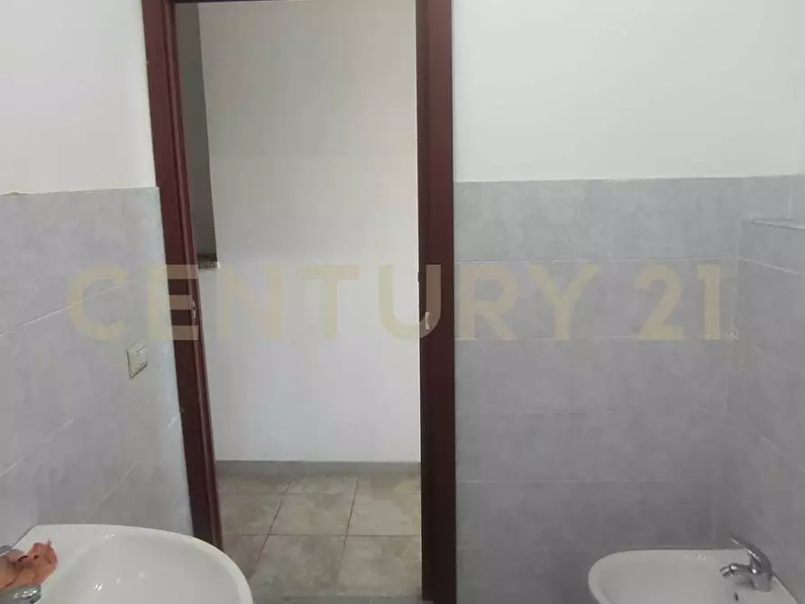 Immagine 21 di Bilocale in vendita  in Via Luigi Settembrini 2 a Giarre