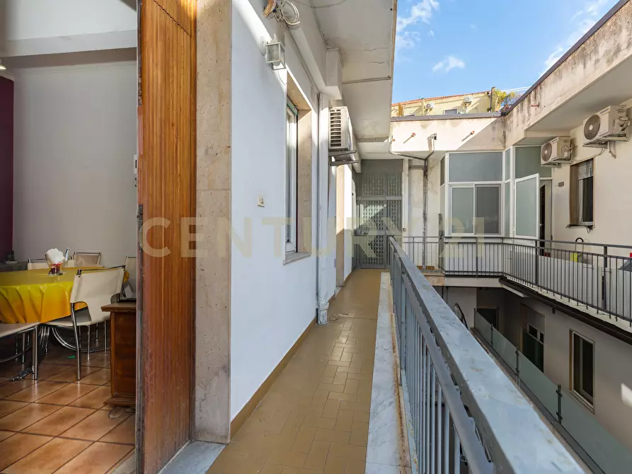 Immagine 43 di Pentalocale in vendita  in Via Enna 15 a Catania
