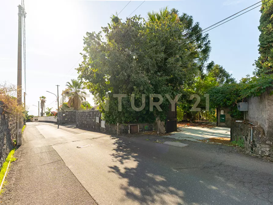 Immagine 4 di Villa in vendita  in Via Gallinaro 22 a Aci Castello