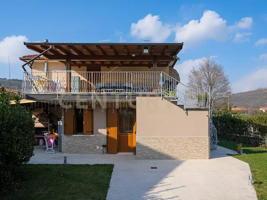 Immagine 4 di Casa bifamiliare in vendita  in Via Giovanni Ventitreesimo 2 a Mezzane Di Sotto