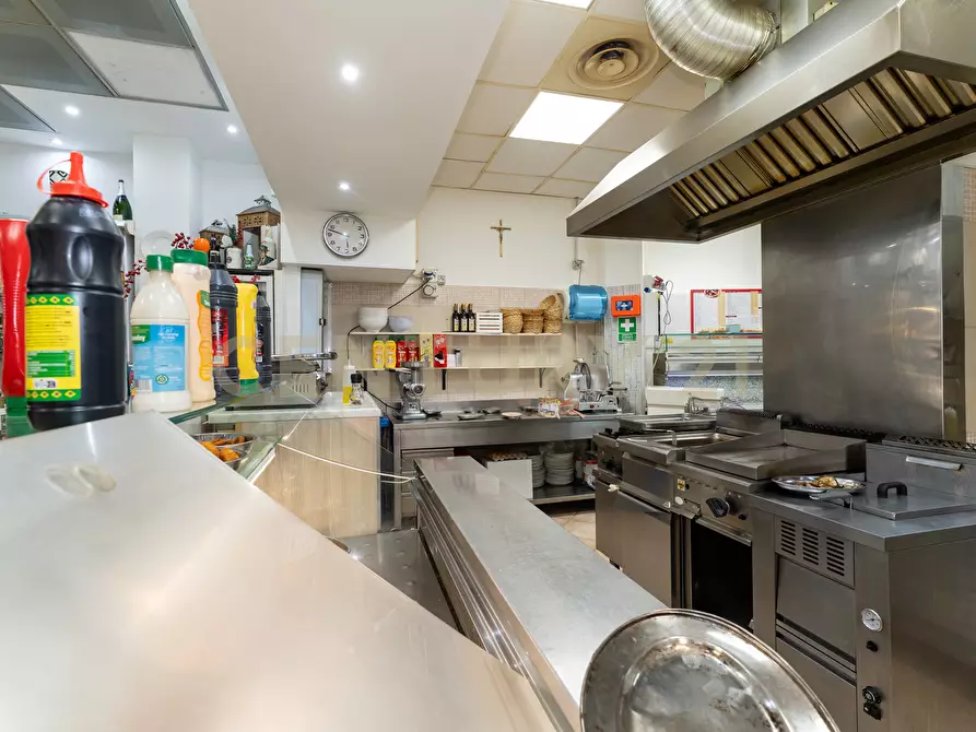 Immagine 15 di Pizzeria / Pub in vendita  in Viale Mario Rapisardi 646 a Catania