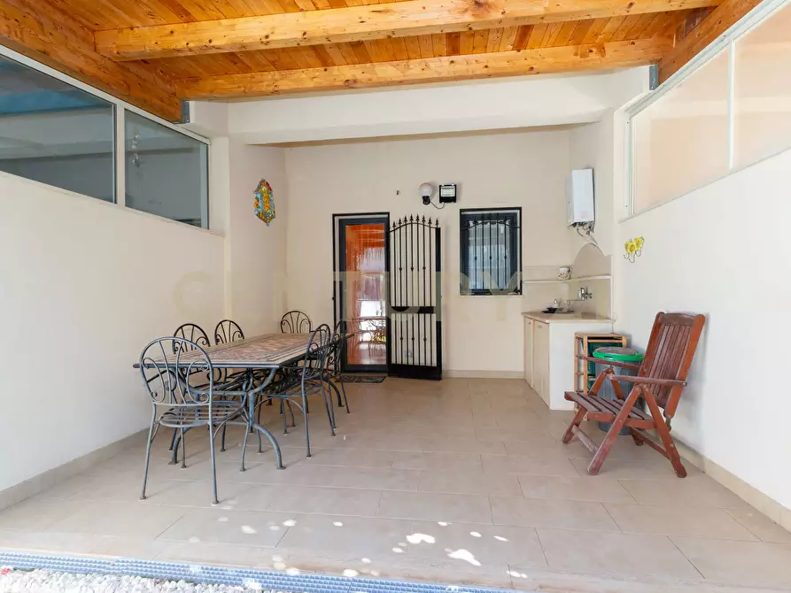 Immagine 5 di Casa indipendente in vendita  in VIALE ROSANNA a Noto