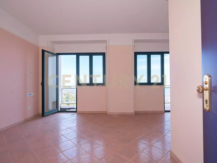 Immagine 21 di Capannone industriale in vendita  in Via Cassone 75 a Zafferana Etnea