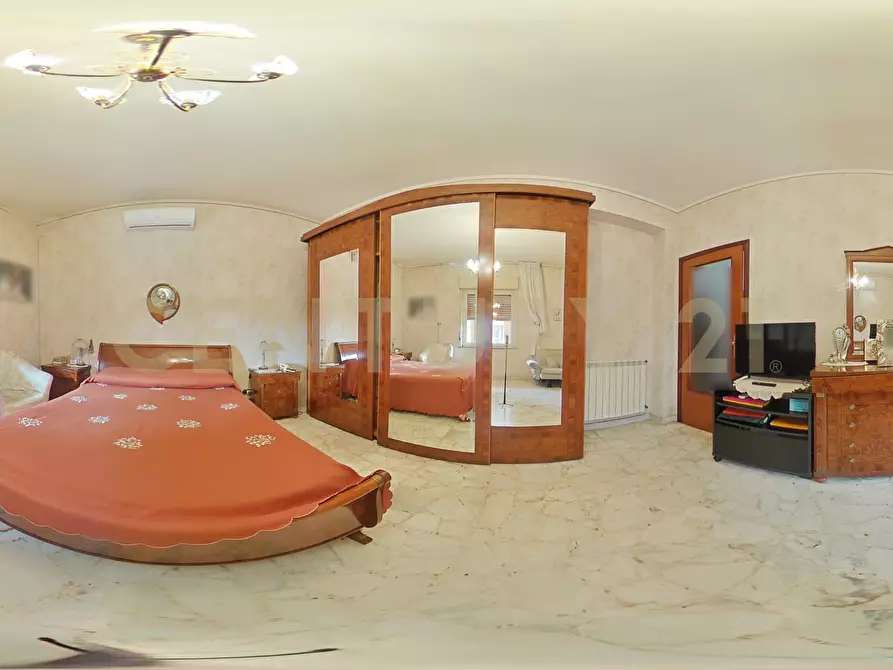 Immagine 44 di Pentalocale in vendita  in Via Goffredo Mameli 4 a Belpasso