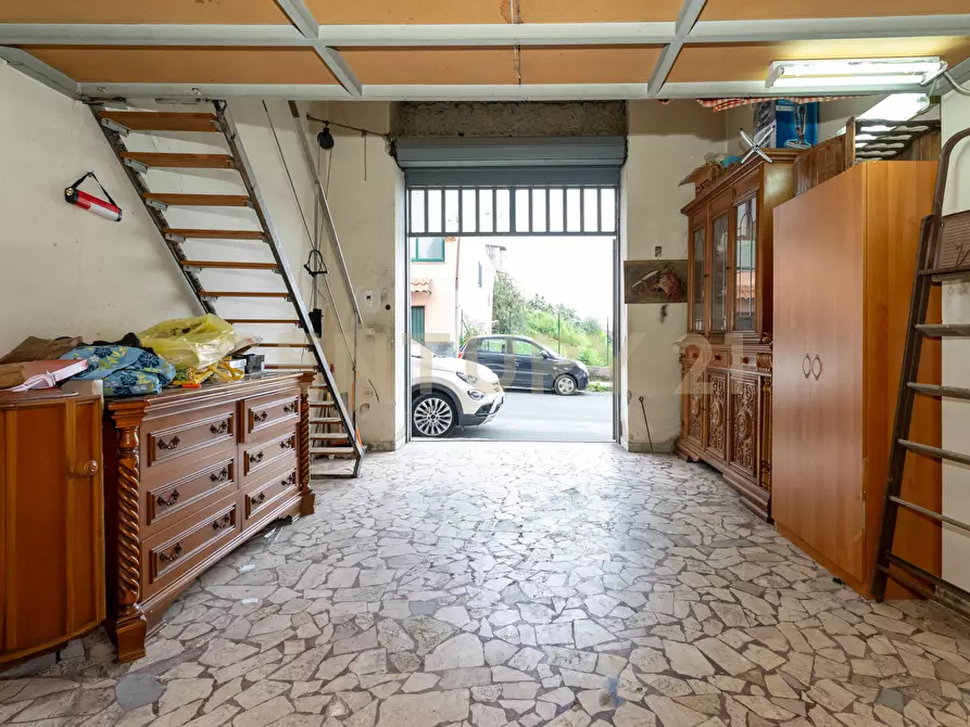 Immagine 41 di Quadrilocale in vendita  in Via Rosina Anselmi 7 a Catania