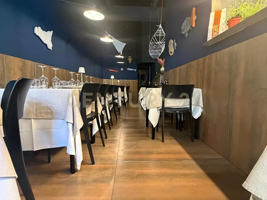 Immagine 4 di Bar / Ristorante in vendita  in Via Davì 43 a Acireale