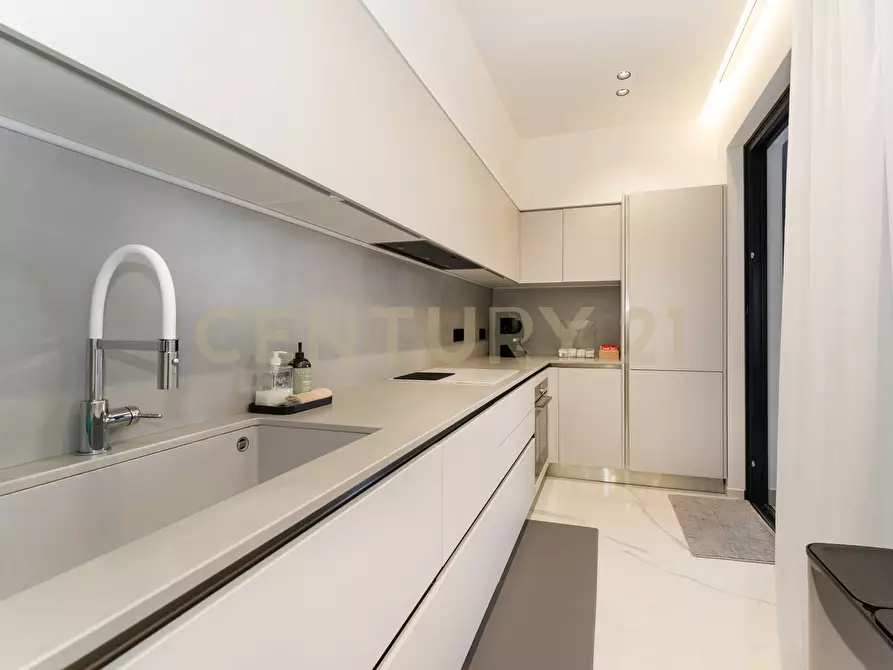 Immagine 48 di Villa in vendita  in Via Sant' Andrea 8 a Catania