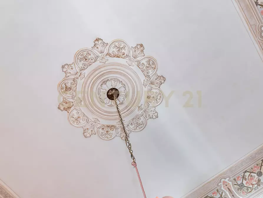 Immagine 29 di Pentalocale in vendita  in Via Etnea 196 a Catania