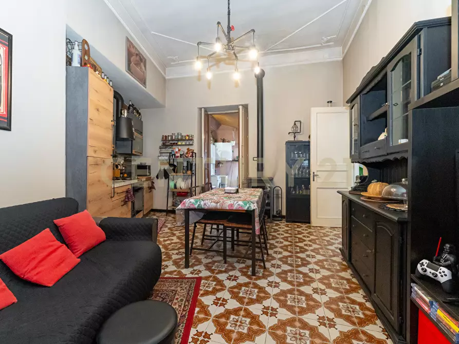 Immagine 11 di Casa indipendente in vendita  in Piazza Guglielmo Marconi 1 a Camporotondo Etneo
