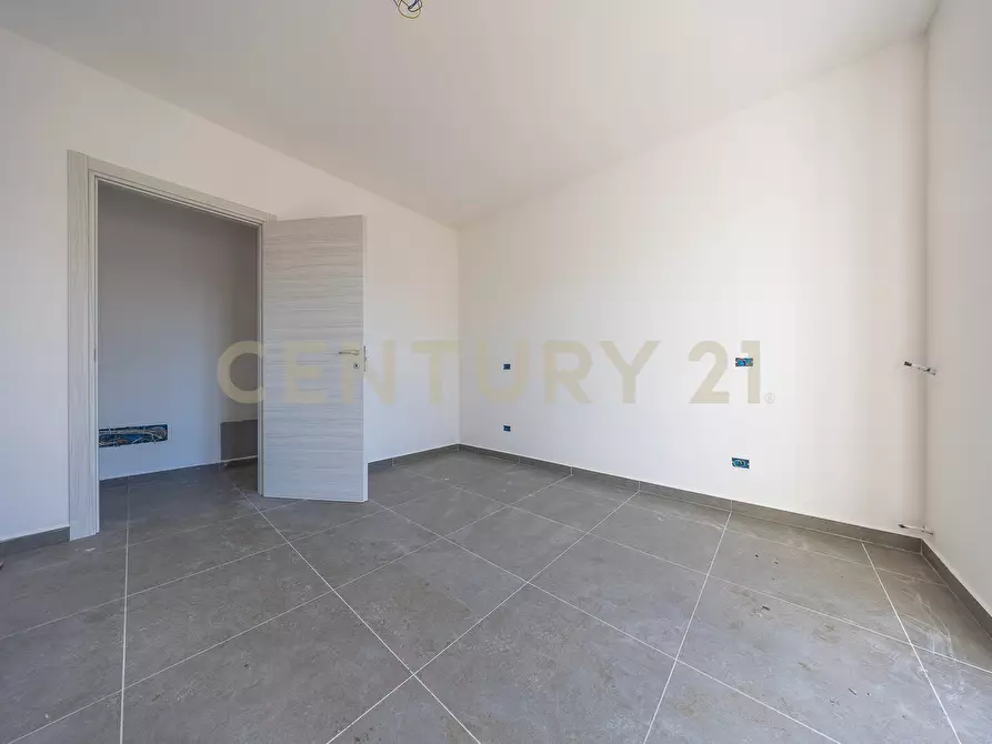 Immagine 14 di Casa trifamiliare in vendita  in Via Basento 4 a Aprilia