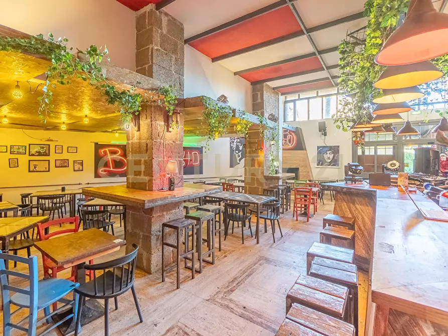 Immagine 27 di Bar / Ristorante in vendita  in Via Romana 193 a Guidonia Montecelio