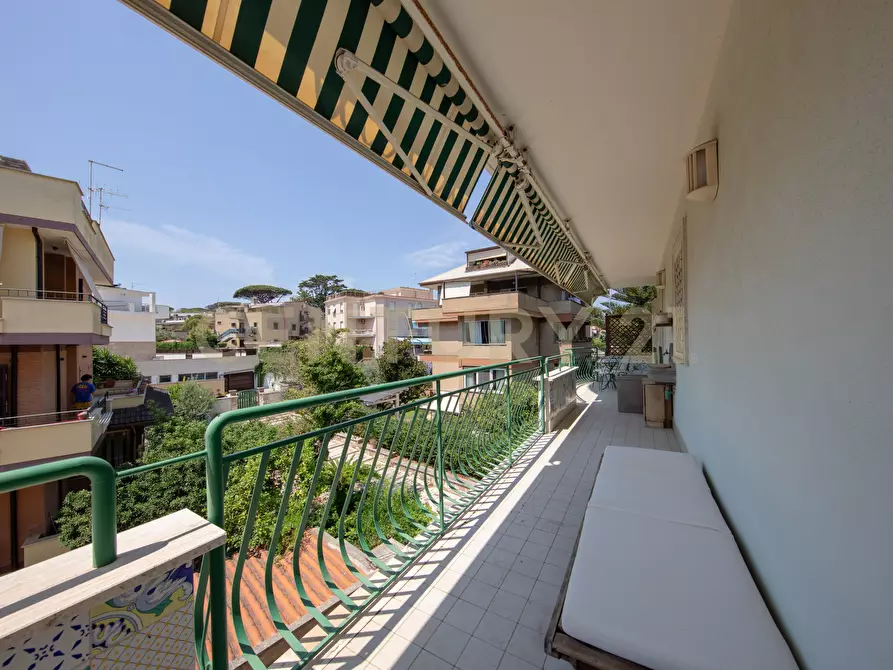 Immagine 34 di Trilocale in vendita  in Via Circeo 16 a Anzio