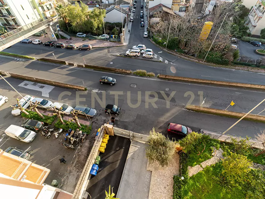 Immagine 4 di Pentalocale in vendita  in Via Due Obelischi 48 a Gravina Di Catania