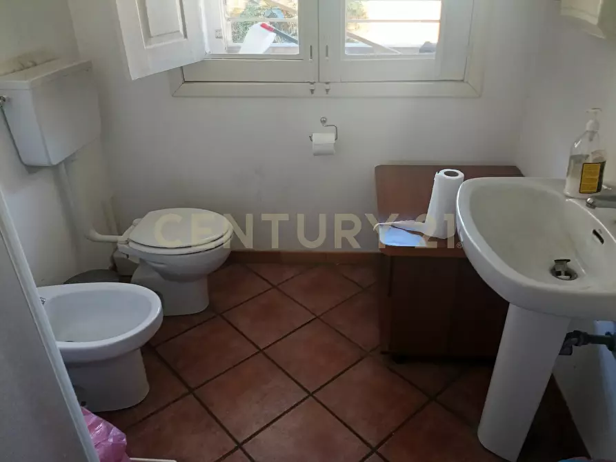 Immagine 12 di Locale commerciale in vendita  in Viale della Libertà 183 a Catania