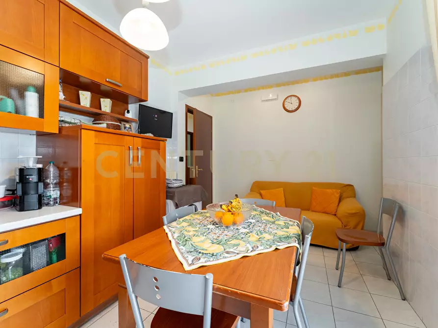 Immagine 10 di Pentalocale in vendita  in Viale Nitta 12A a Catania