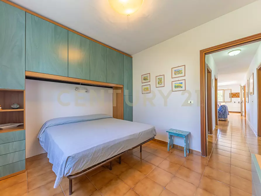 Immagine 5 di Villa in vendita  in Strada Isola Bella 43 a Latina