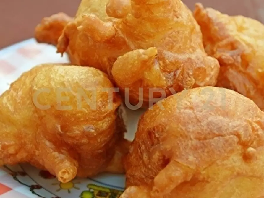 Immagine 37 di Pizzeria / Pub in vendita  in Via della Regione 1 a San Giovanni La Punta