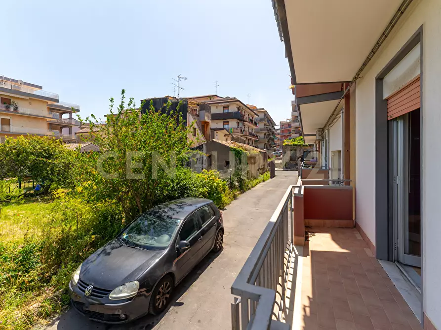 Immagine 27 di Quadrilocale in vendita  in Via Croce 72 a Aci Catena