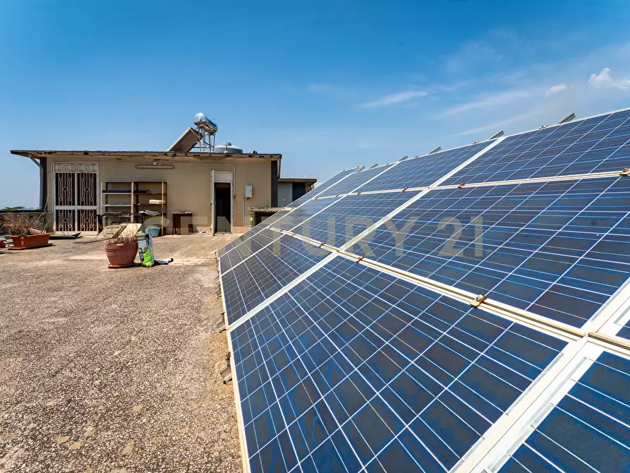 Immagine 61 di Loft/Open space in vendita  in Via Madonna delle Lacrime 64 a San Giovanni La Punta