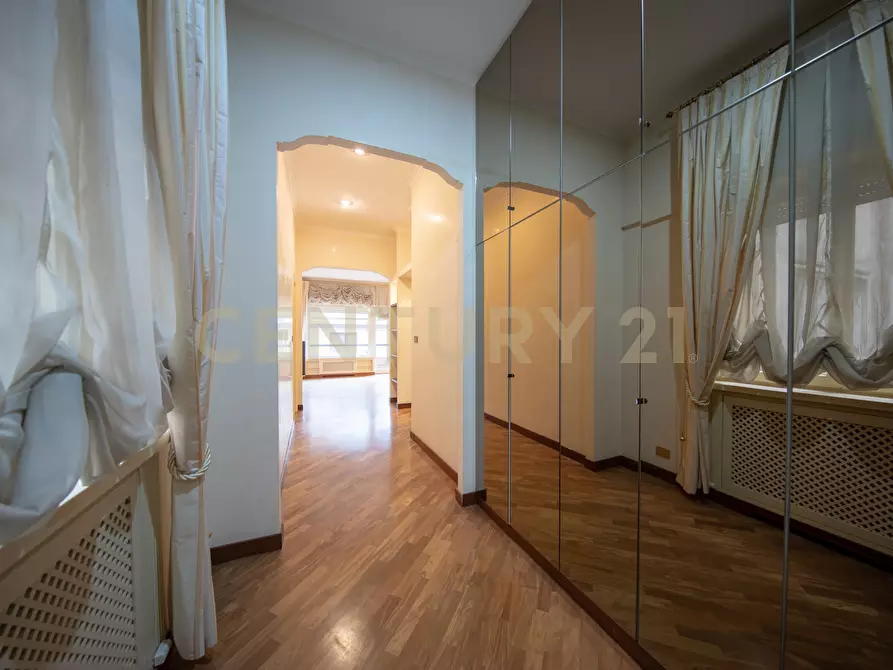 Immagine 32 di Trilocale in vendita  in Via Bevagna 56 a Roma